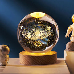 ✨ 3D Crystal Galaxy Moon Lamp – Astronaut Planet Night Light (USB Powered)